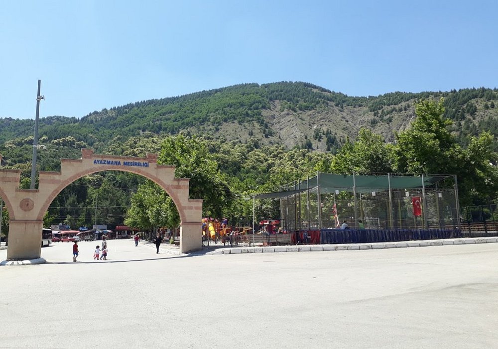 Ayazmana Mesireliği’nde Geleneksel Bir Pazar Günü