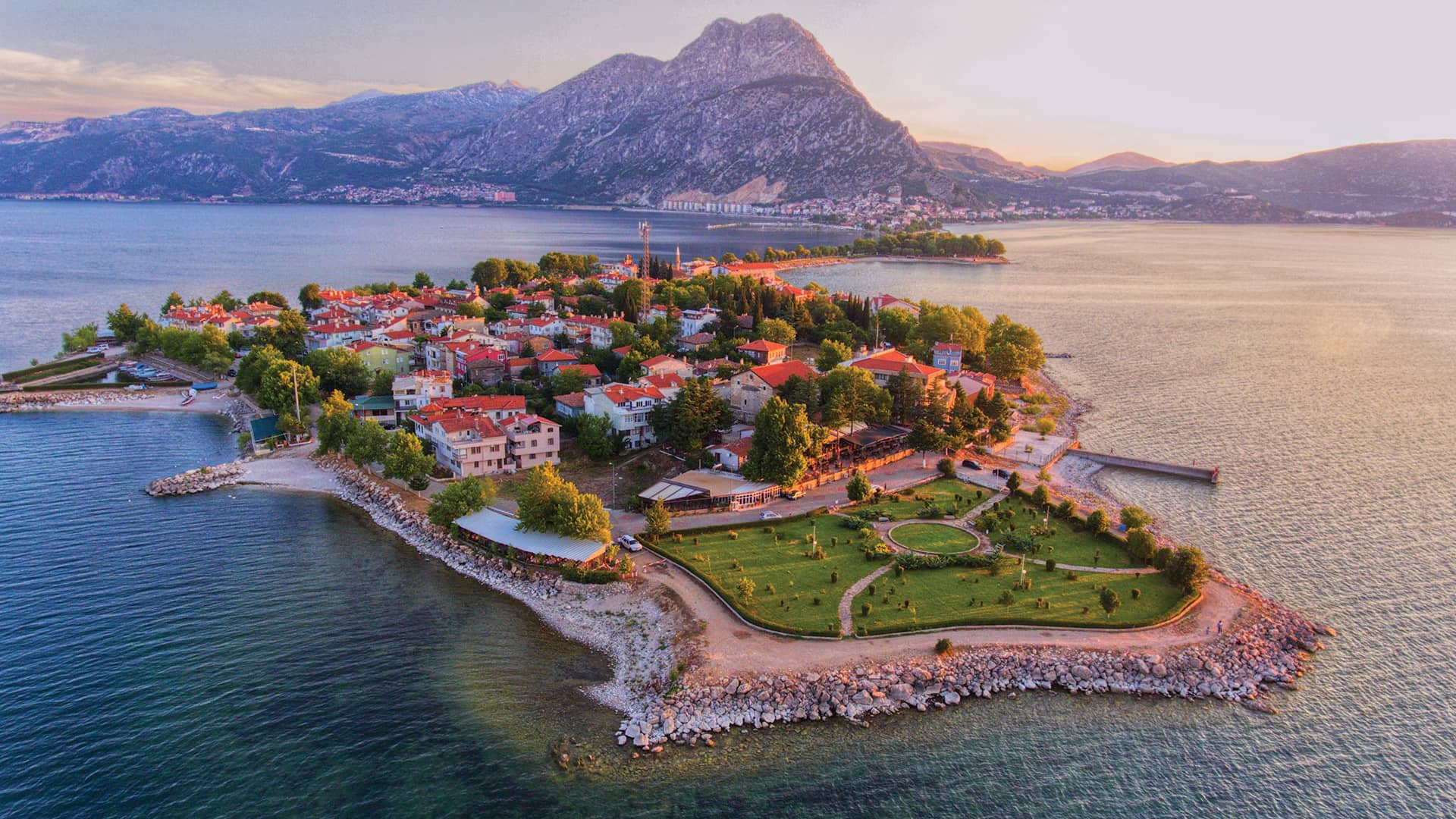 Eğirdir Gölü Kenarında Mangal Yakılabilecek Alanlar