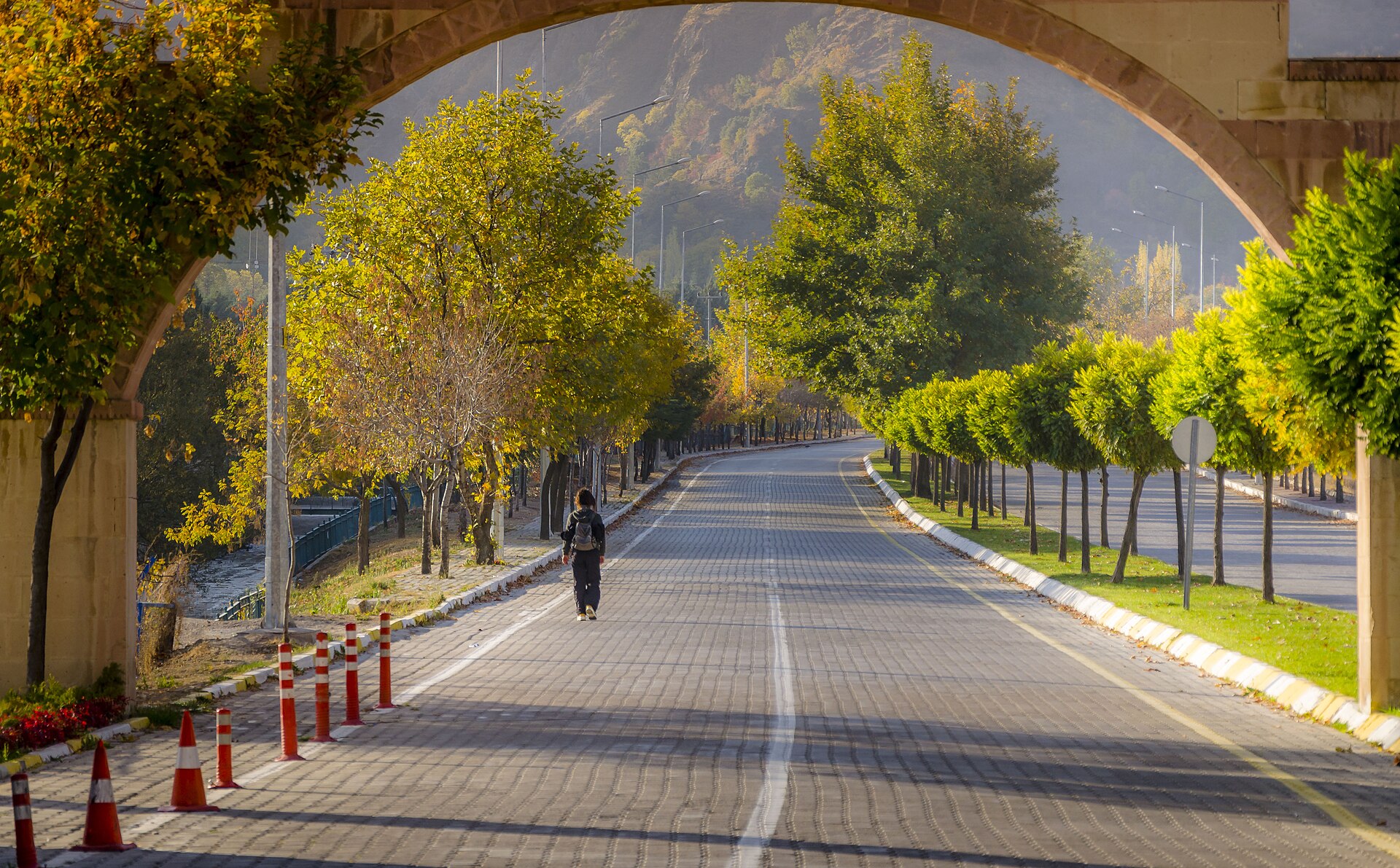Isparta’da Ev Alırken Hangi Mahalleye Bakmalı? Aileler ve Öğrenciler İçin Mahalle Rehberi