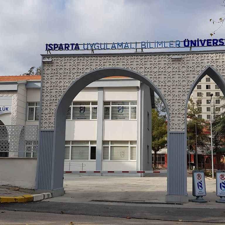 ISUBÜ Teknoloji Fakültesi Öğrencilerine Hangi İmkânları Sunuyor?