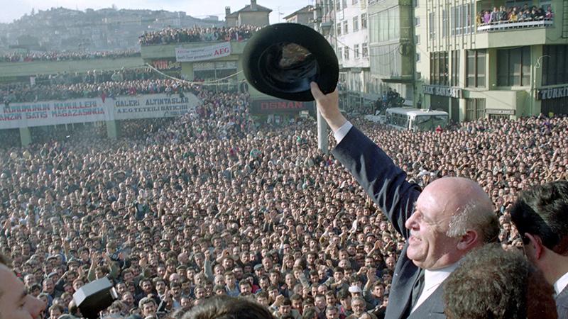 Isparta'nın Yetiştirdiği Önemli İsimler: Siyasetten Sanata İz Bırakanlar 